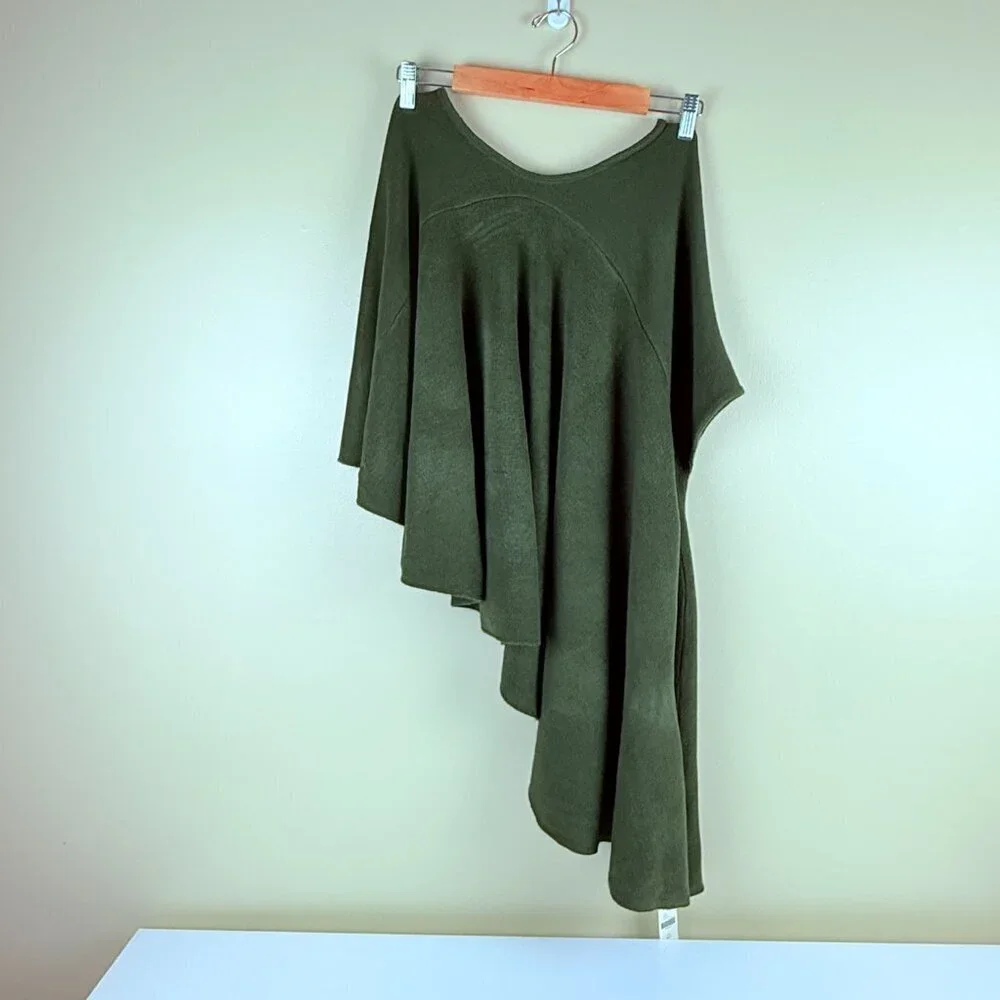 NWT Anthropologie MOTH Asymmetrical Ruffle Poncho Sweater – Olive Green